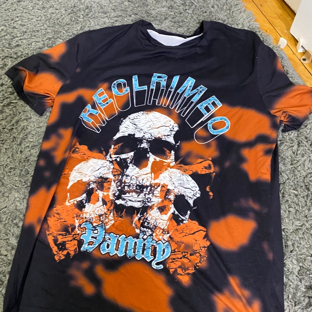 Graphic T